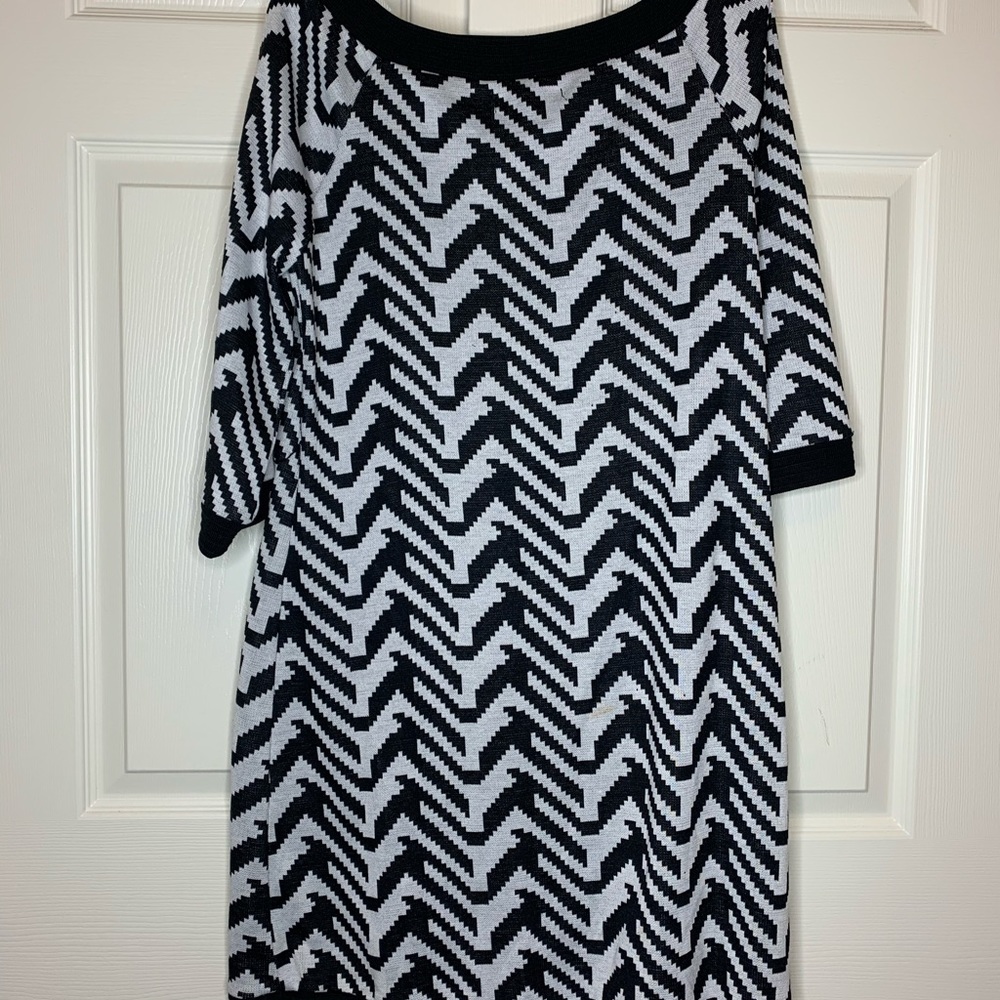 Black/white Geo Print tunic dress - Picture 3 of 4